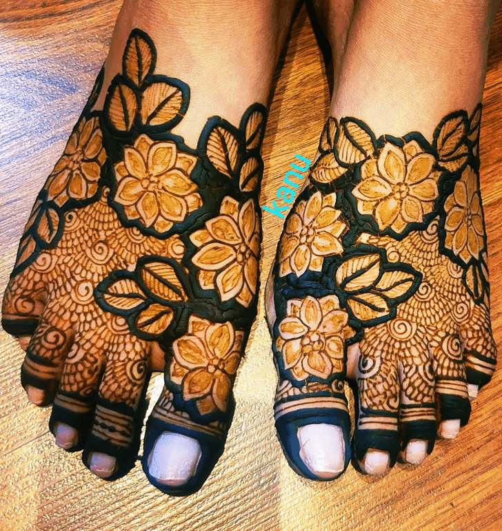 Magnificent Fancy Henna Design