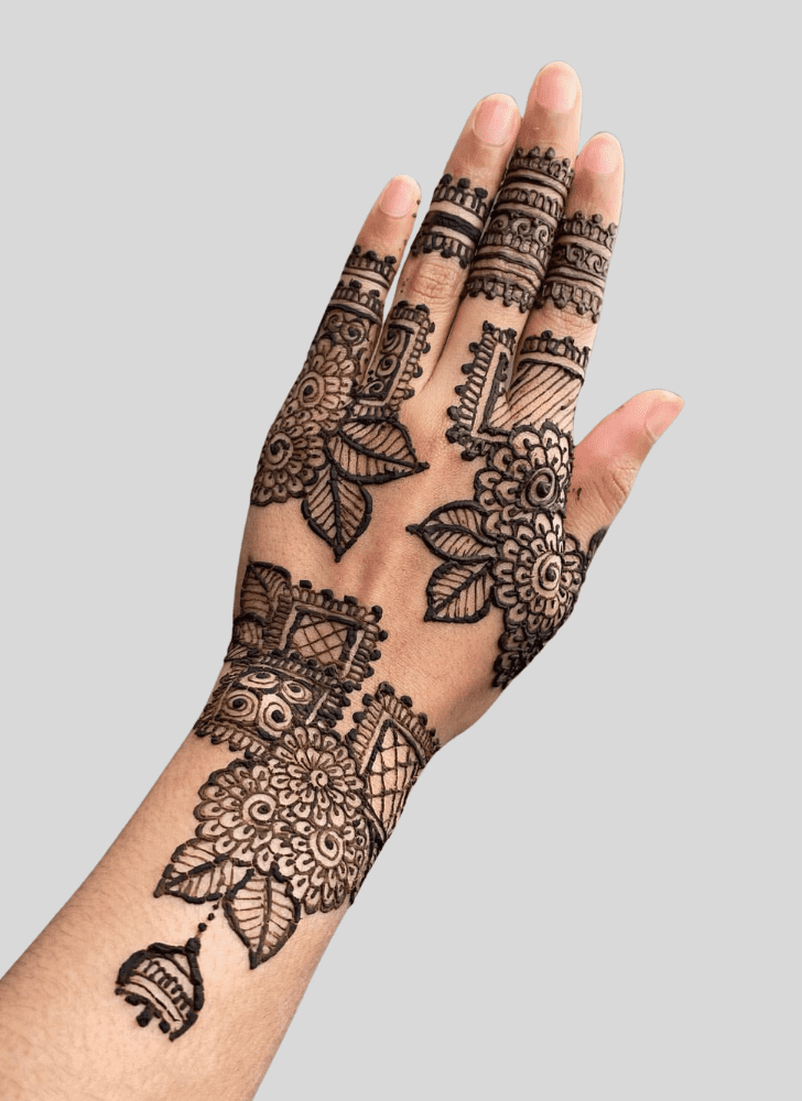 Delicate Fashion Henna Design