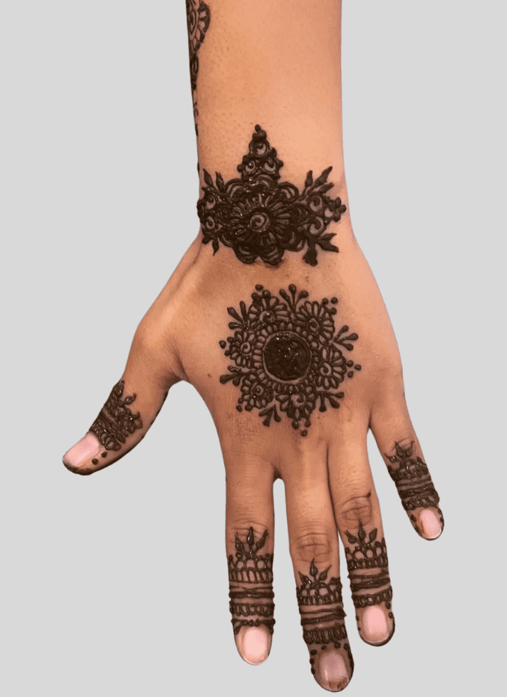 Superb Fashion Henna Design