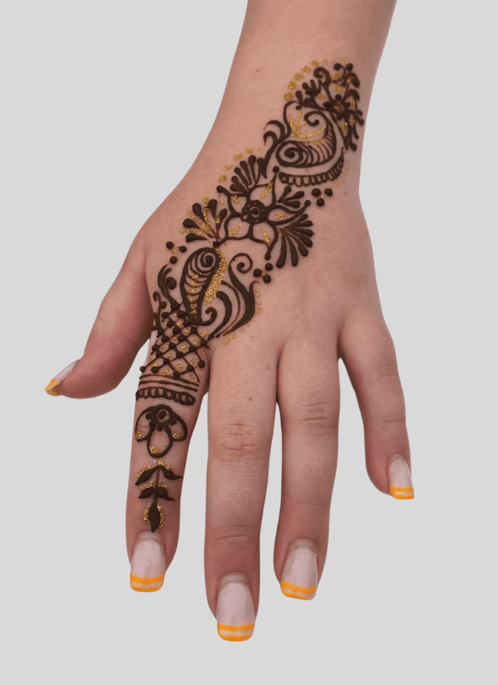 Alluring Finger Henna design