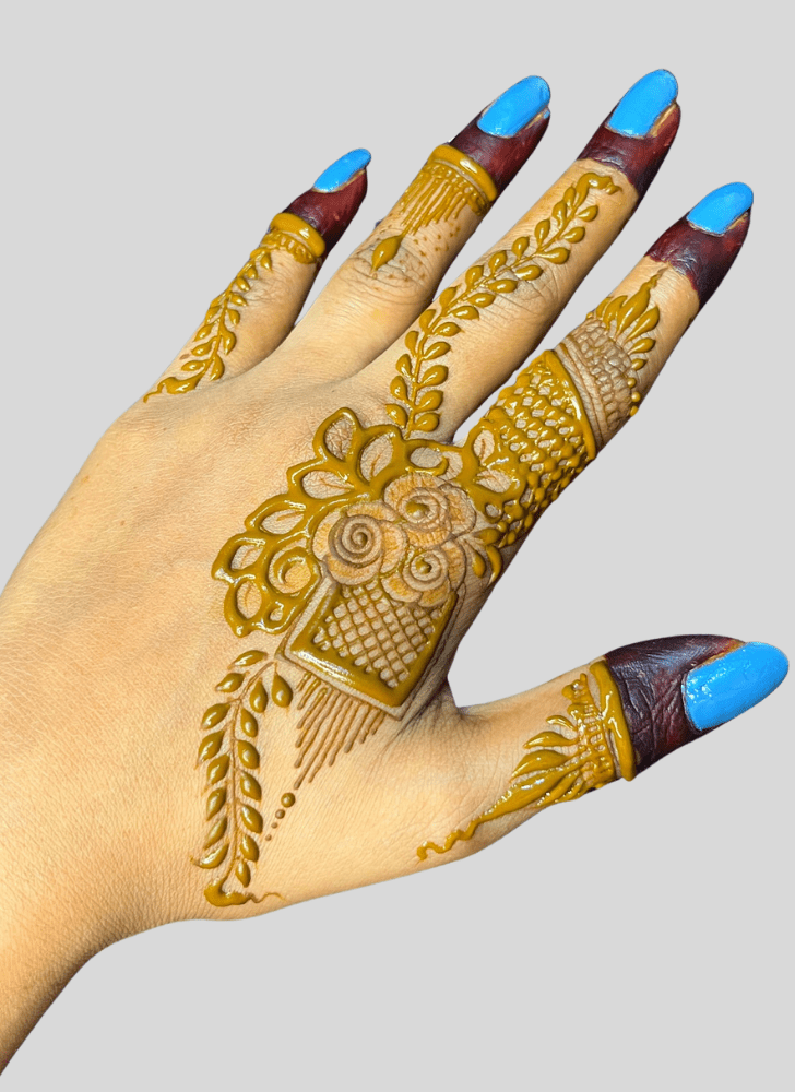 Captivating Finger Henna design