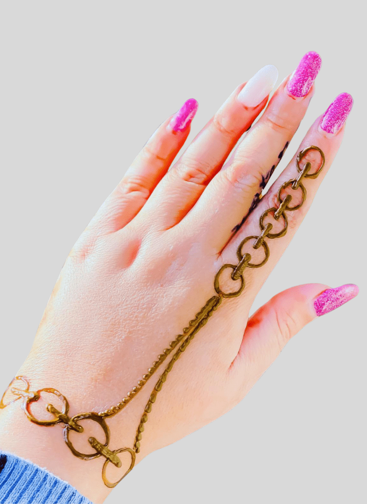 Classy Finger Henna design