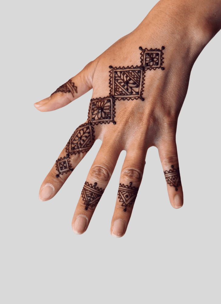 Enthralling Finger Henna design