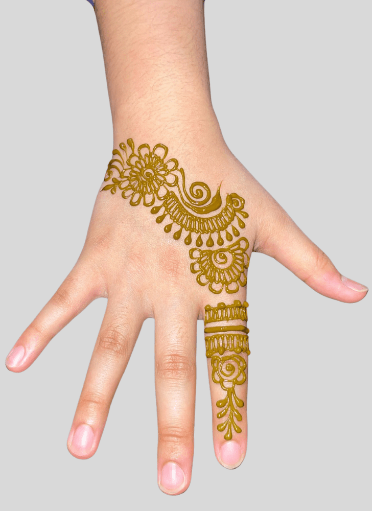 Excellent Finger Henna design