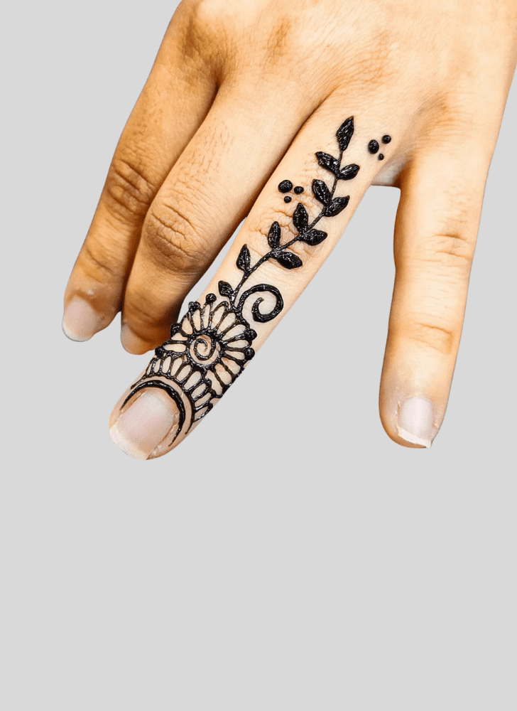 Inviting Finger Henna design