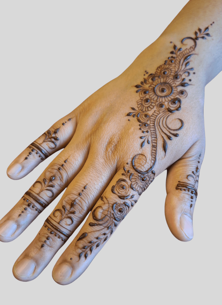 Refined Finger Henna design