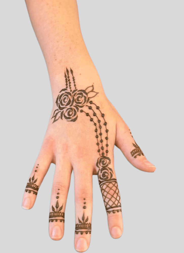 Resplendent Finger Henna design