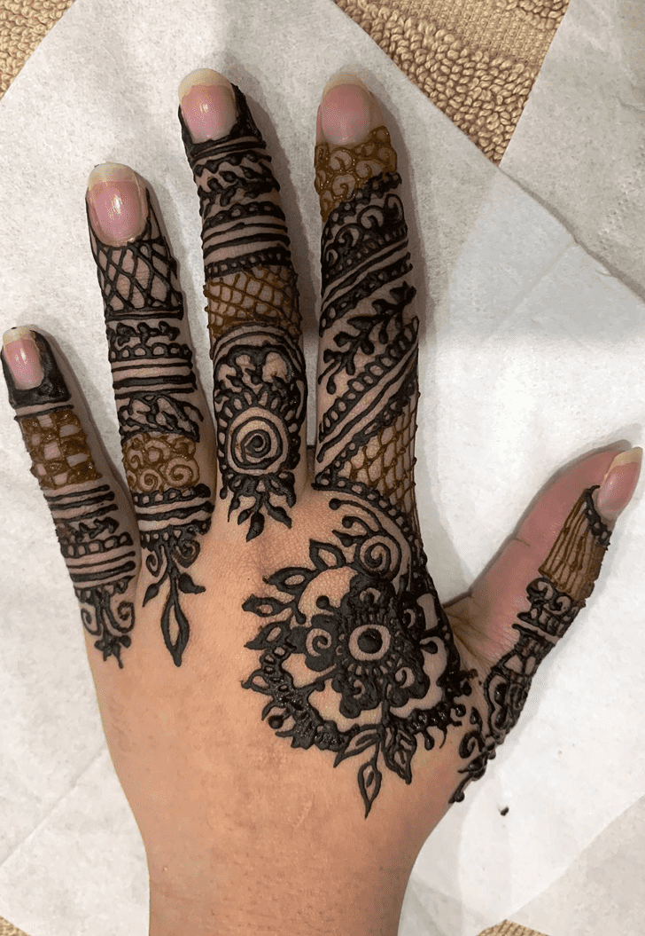 Fetching Finland Henna Design