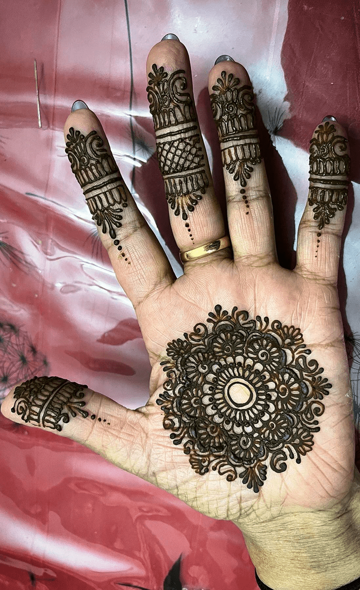 Graceful Finland Henna Design