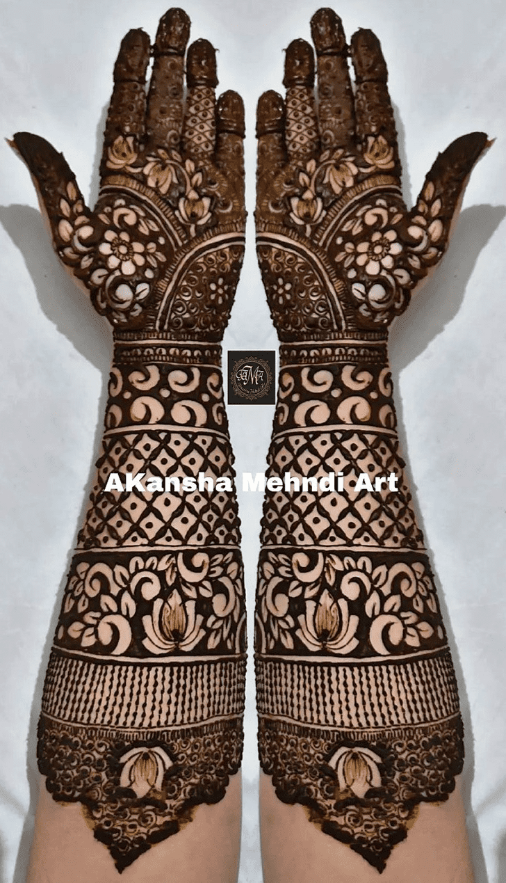 Mesmeric Finland Henna Design