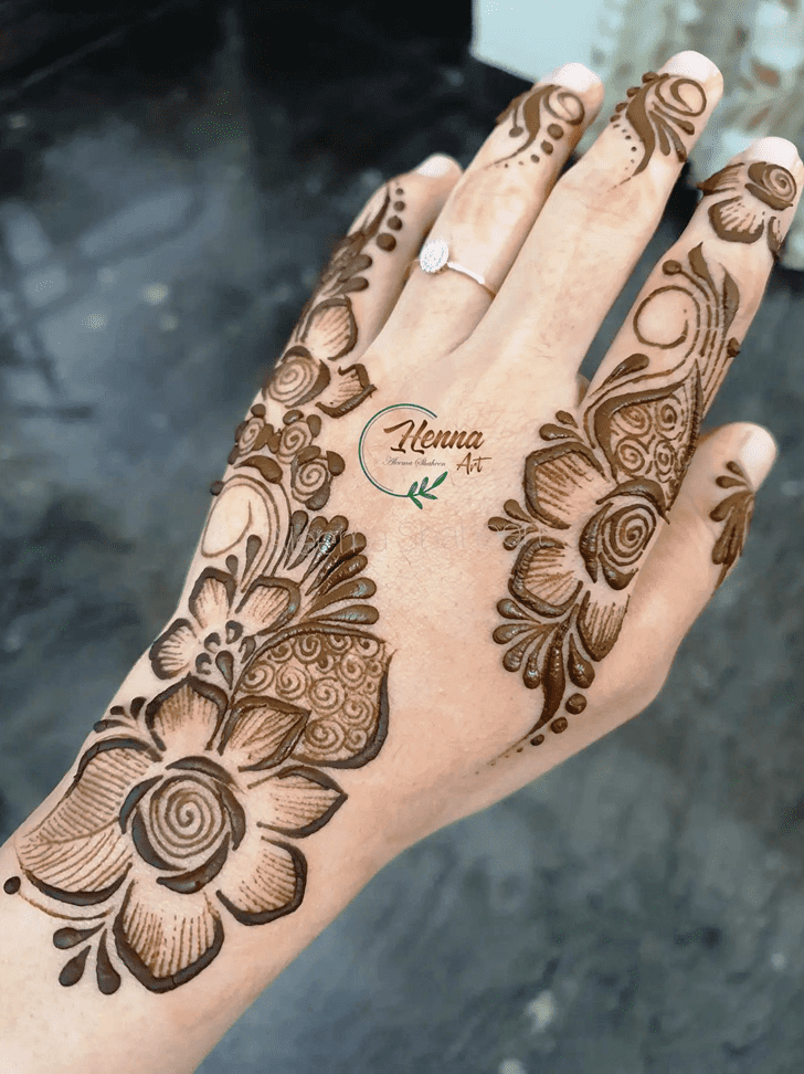 Refined Finland Henna Design