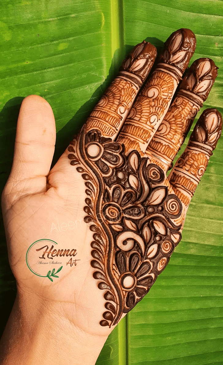 Resplendent Finland Henna Design