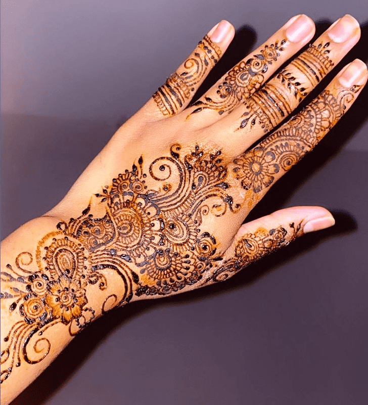 Slightly Finland Henna Design