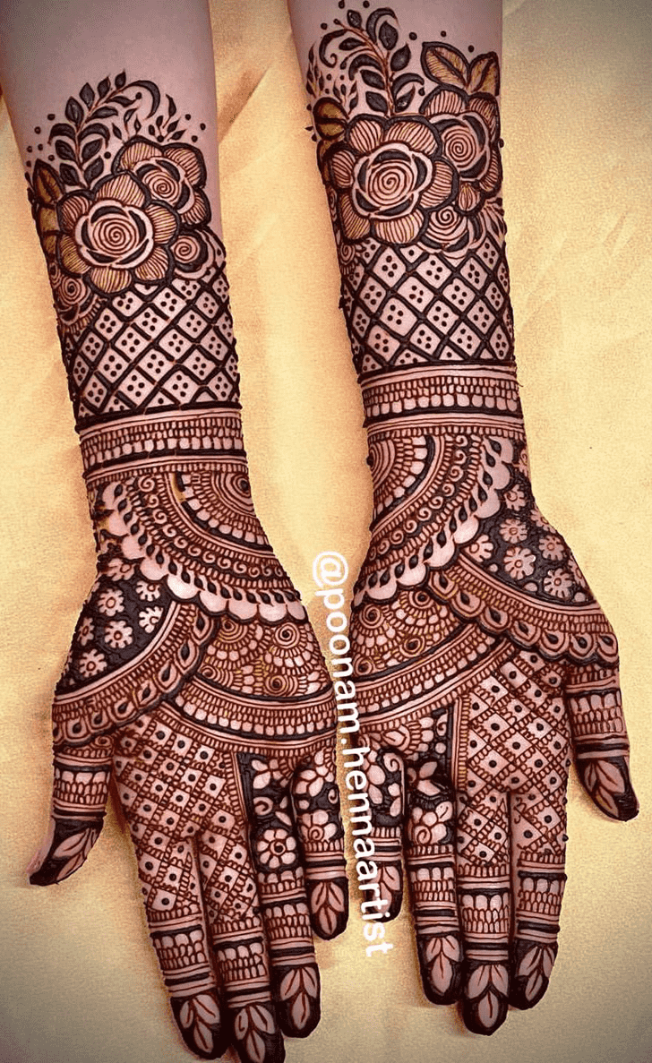 Admirable Flowery Mehndi Design