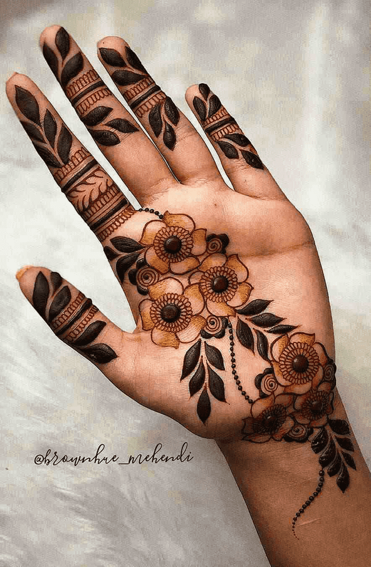 Adorable Flowery Mehndi Design