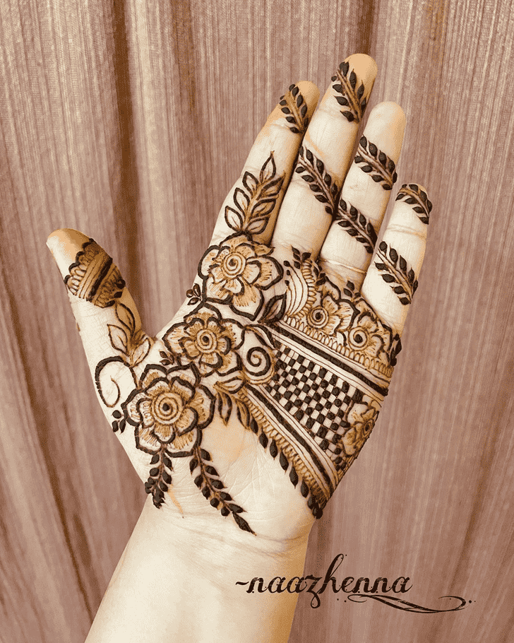 Refined Floral Henna Design