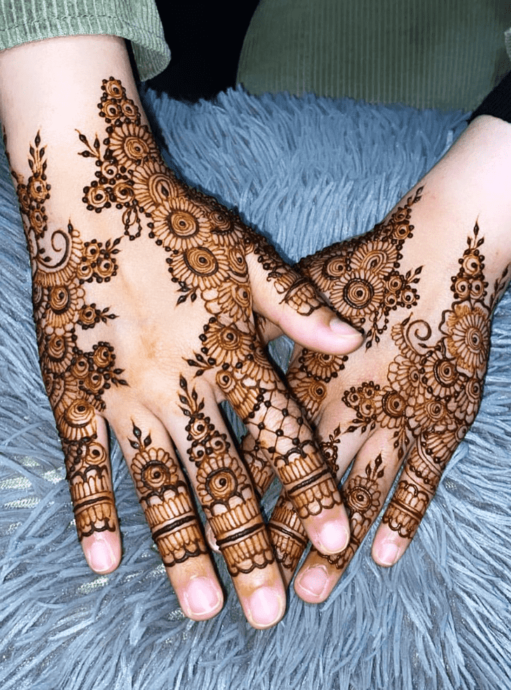 Arm Flowers Mehndi Design