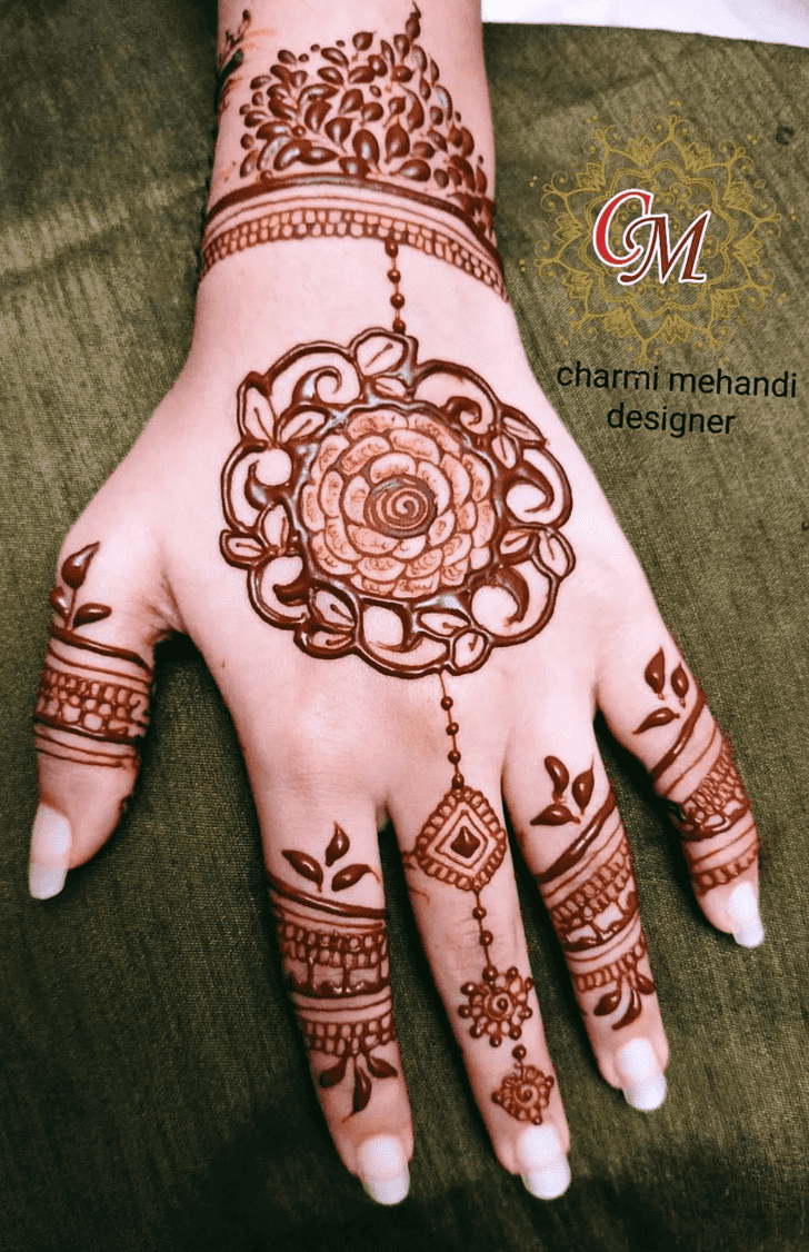 Elegant Flowers Mehndi Design