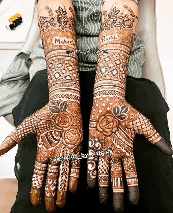 Enticing Flowers Mehndi Design