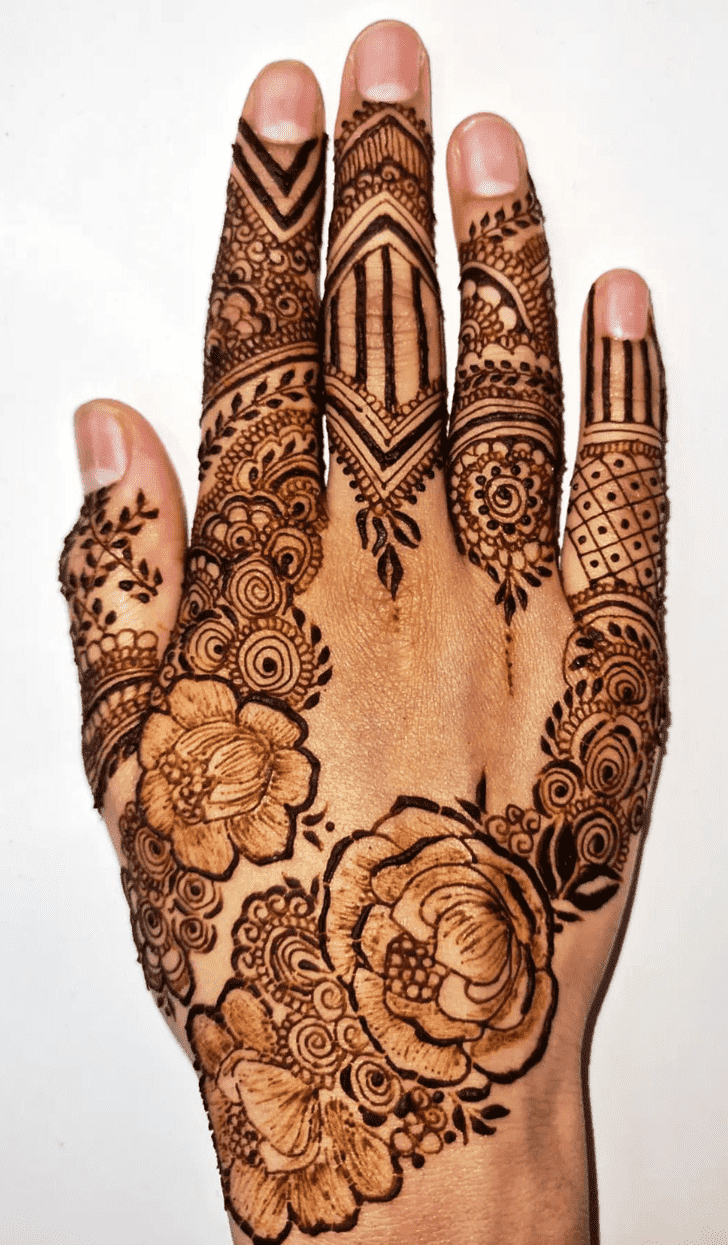 Grand Flowers Mehndi Design