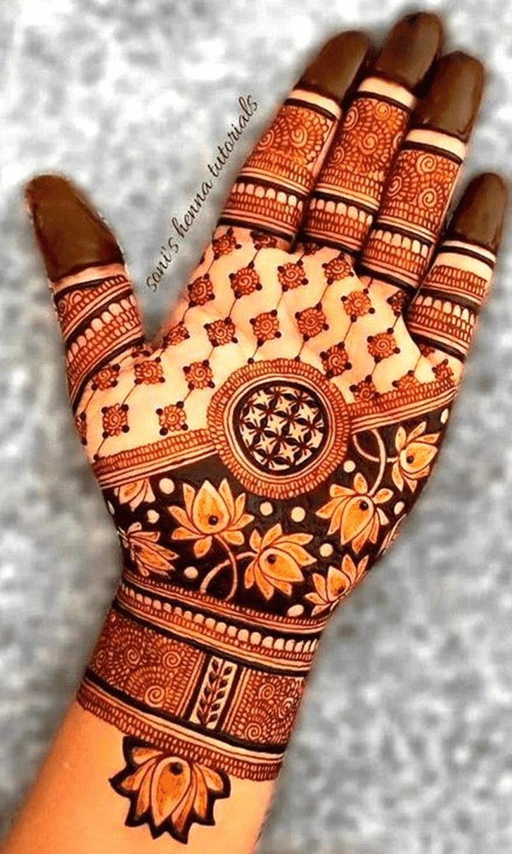 Magnetic Flowers Mehndi Design