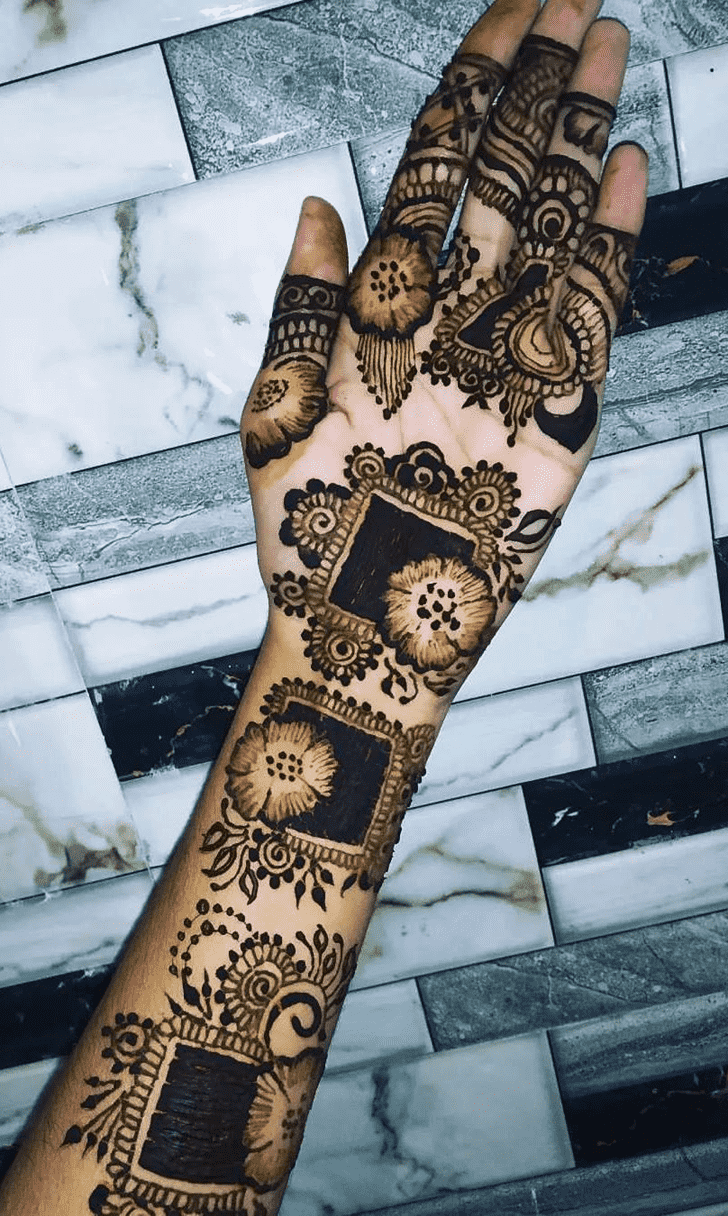 Nice Flowers Mehndi Design