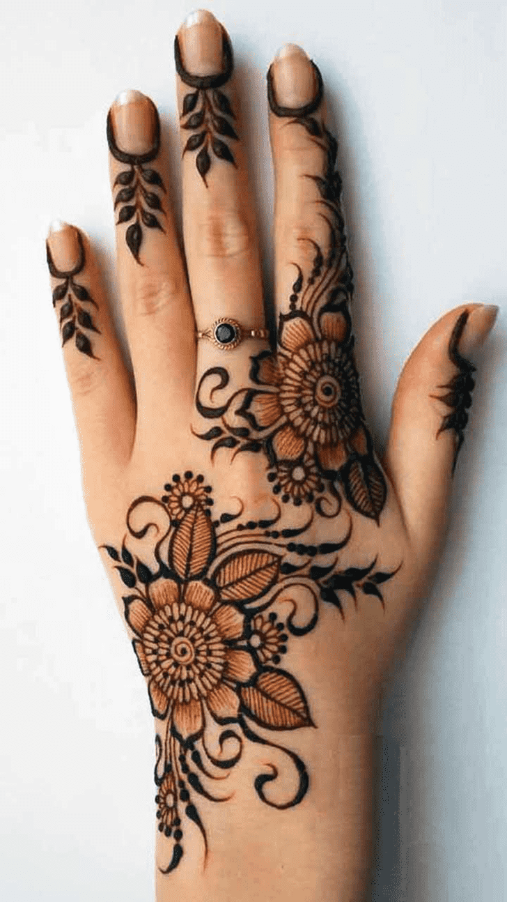 Resplendent Flowers Mehndi Design