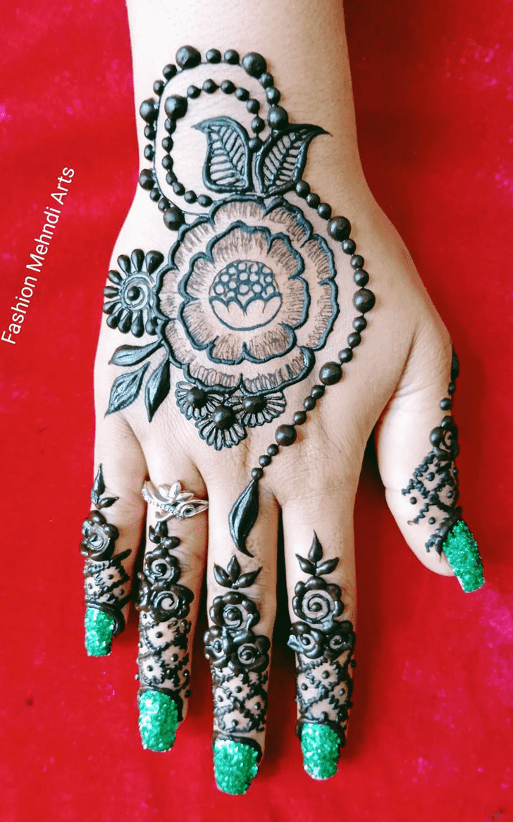 Slightly Flowers Mehndi Design