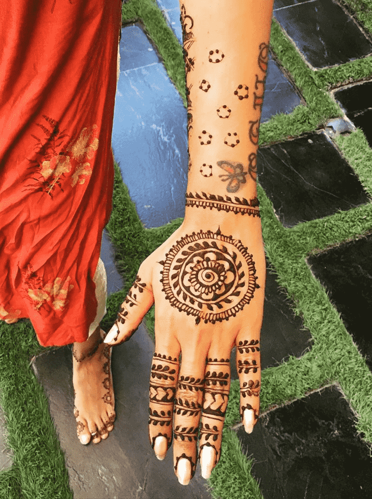 Charming Flower Henna design