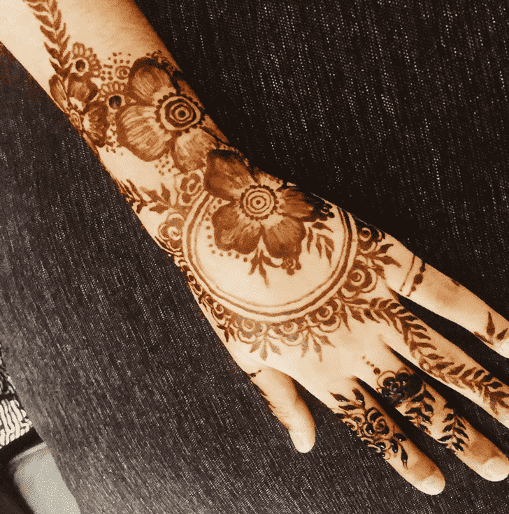 Shapely Flower Henna design