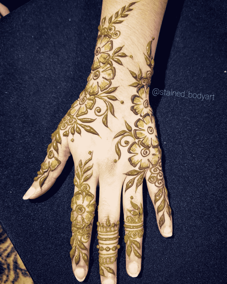 Slightly Flower Henna design