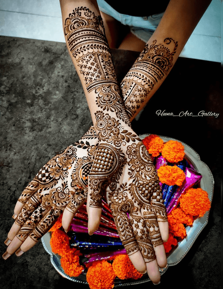 Ideal Friendship Day Henna Design