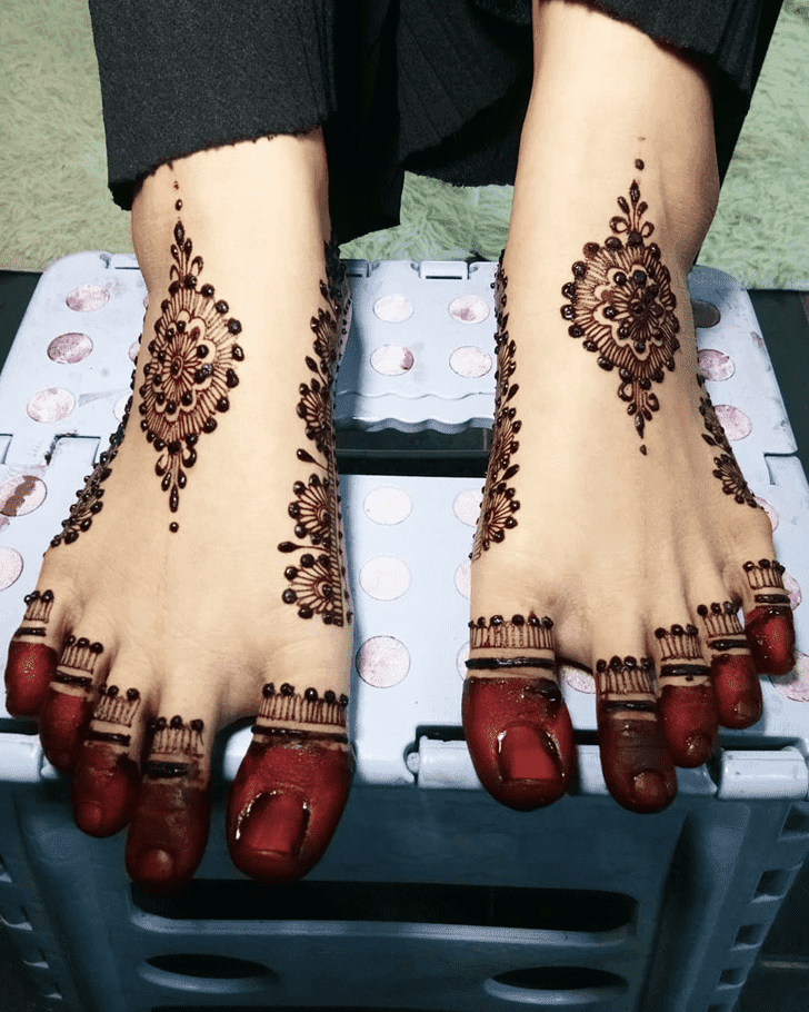 Splendid Friendship Day Henna Design