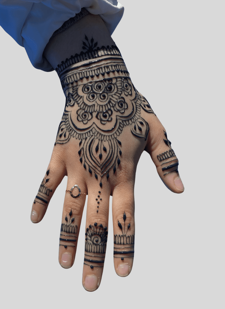 Shapely Fusion Henna Design