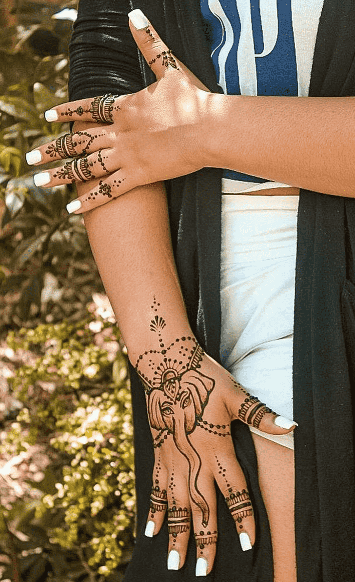 Radiant Ganesh Henna Design