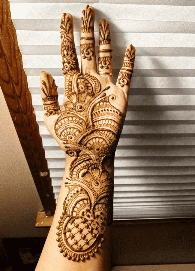 Elegant Ghazni Henna Design