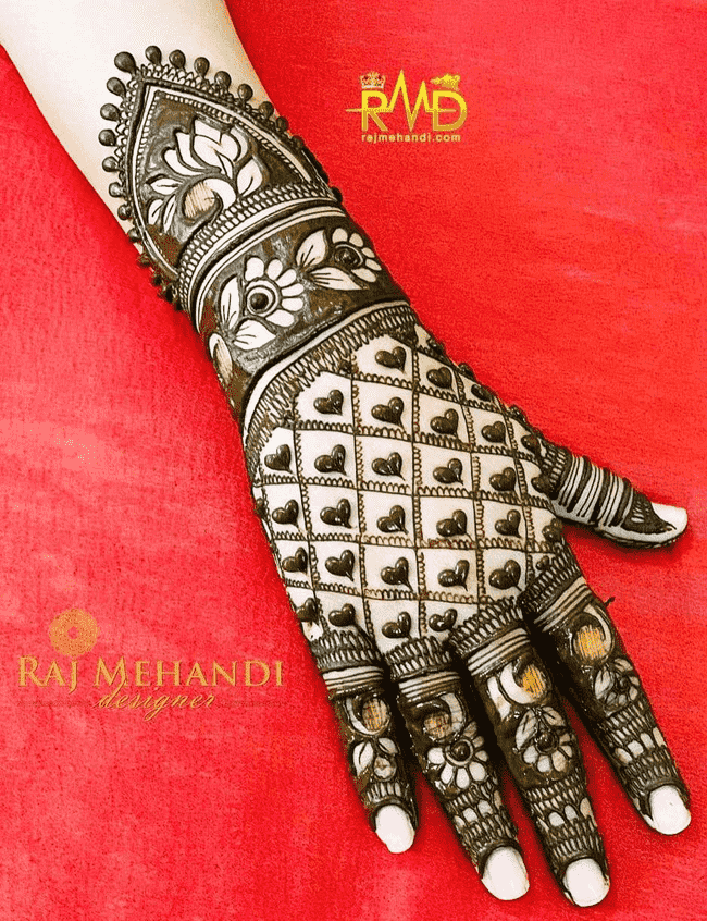 Magnetic Ghazni Henna Design