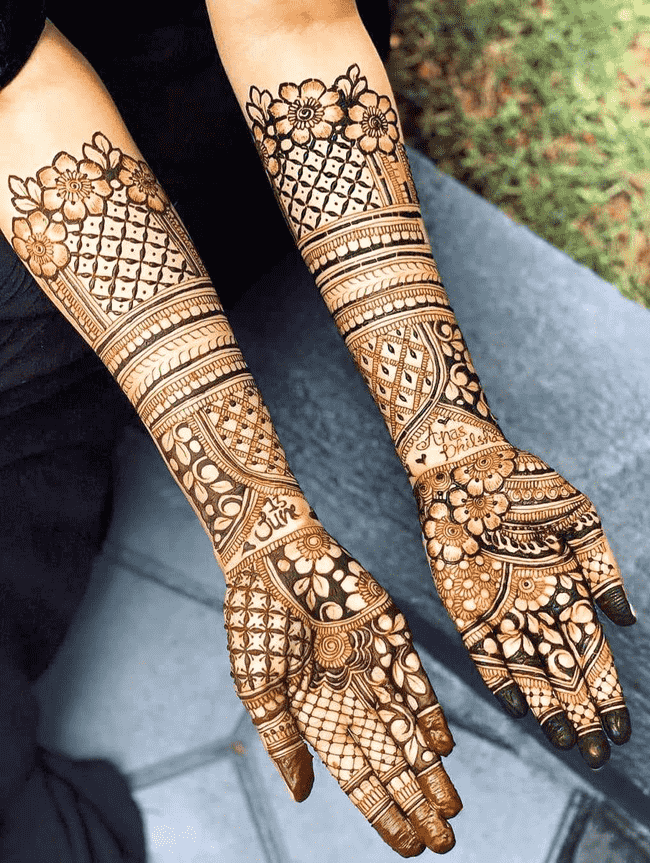 Magnificent Ghazni Henna Design