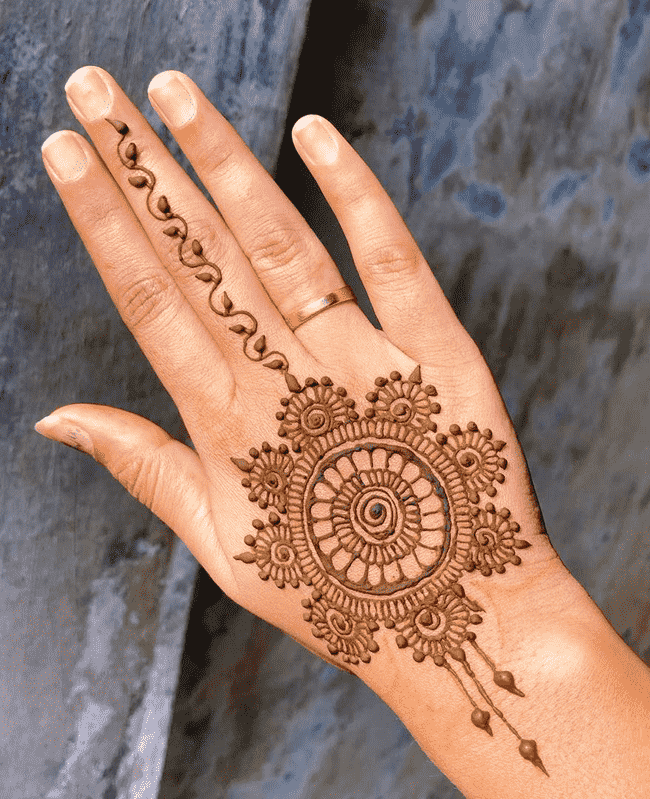 Resplendent Ghazni Henna Design