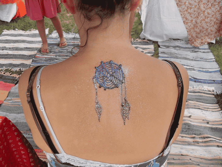 Magnificent Glitter Henna Design