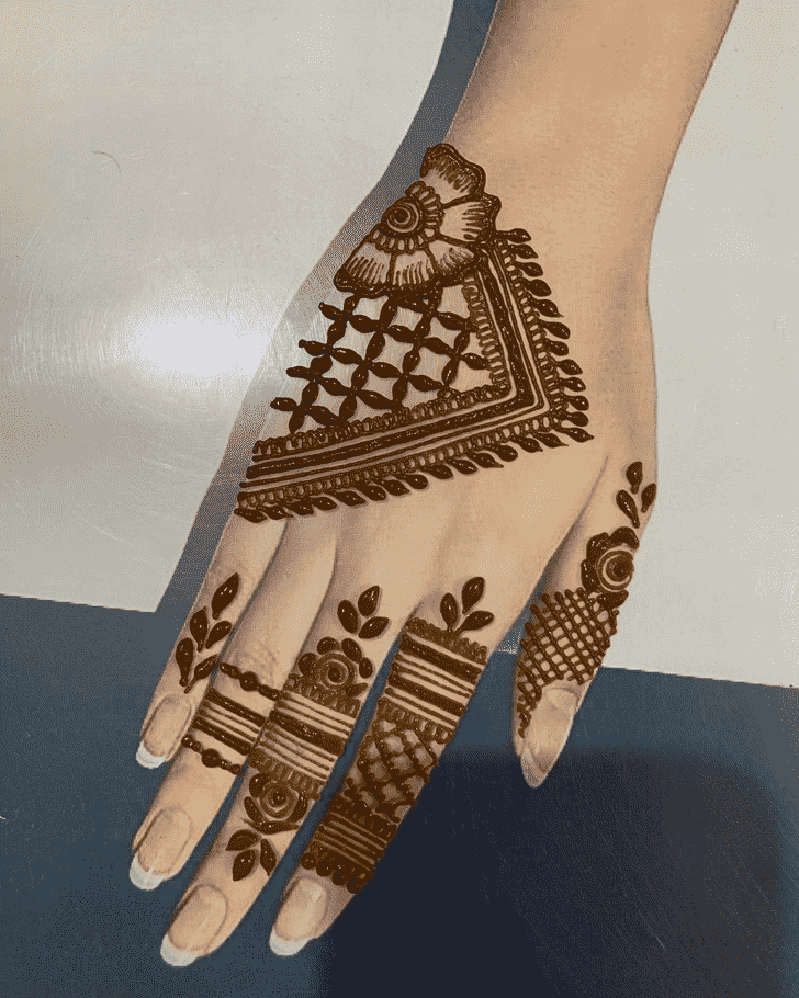 Mesmeric Goa Henna Design