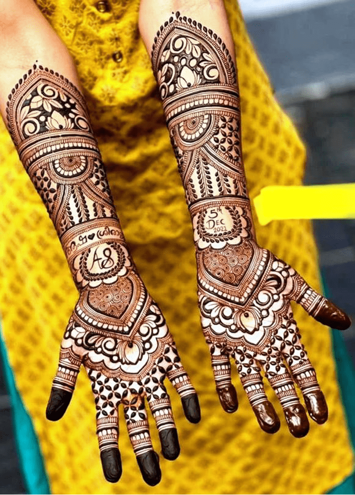 Admirable Gorgeous Mehndi Design