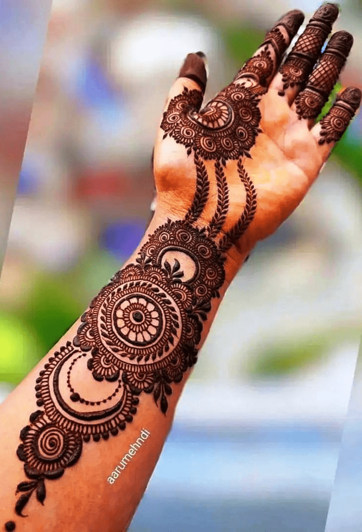 Adorable Graceful Henna Design