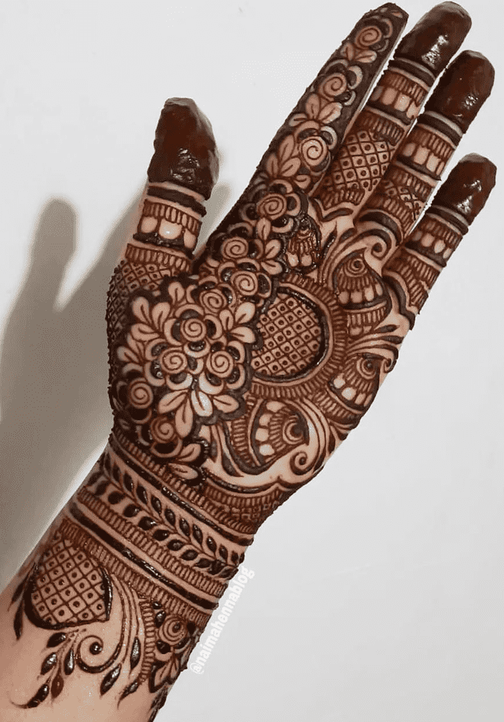 Superb Graceful Henna Design