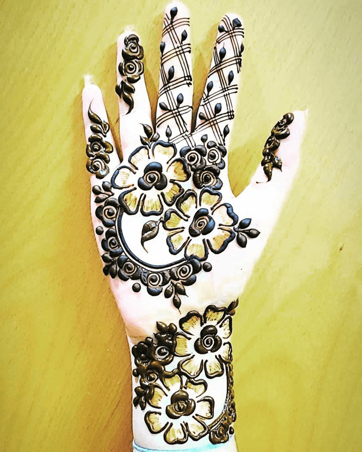 Charming Gujarati Henna Design