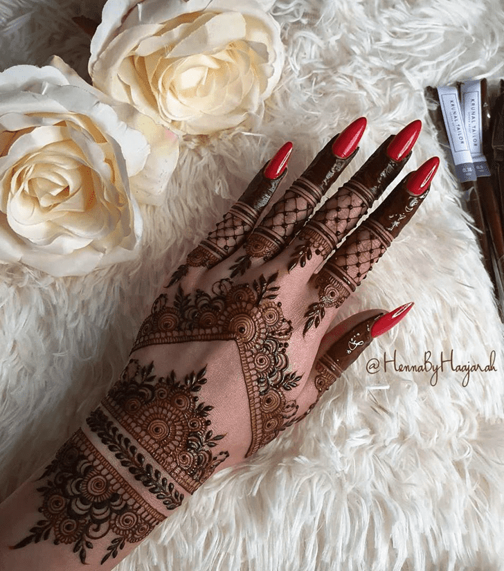 Elegant Gujarati Henna Design