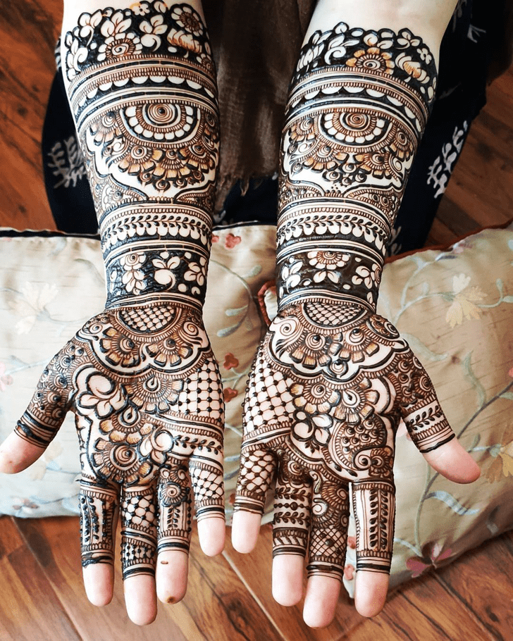 Wonderful Gujarati Mehndi Design