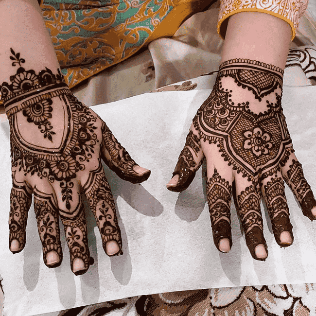 Fine Gujranwala Henna Design