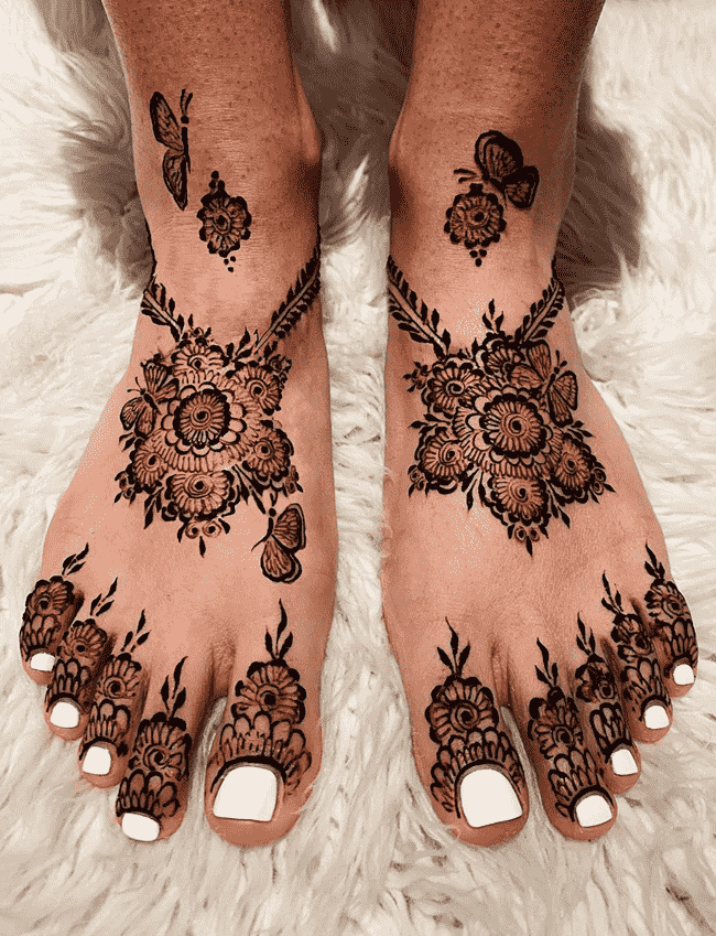 Marvelous Gujranwala Henna Design