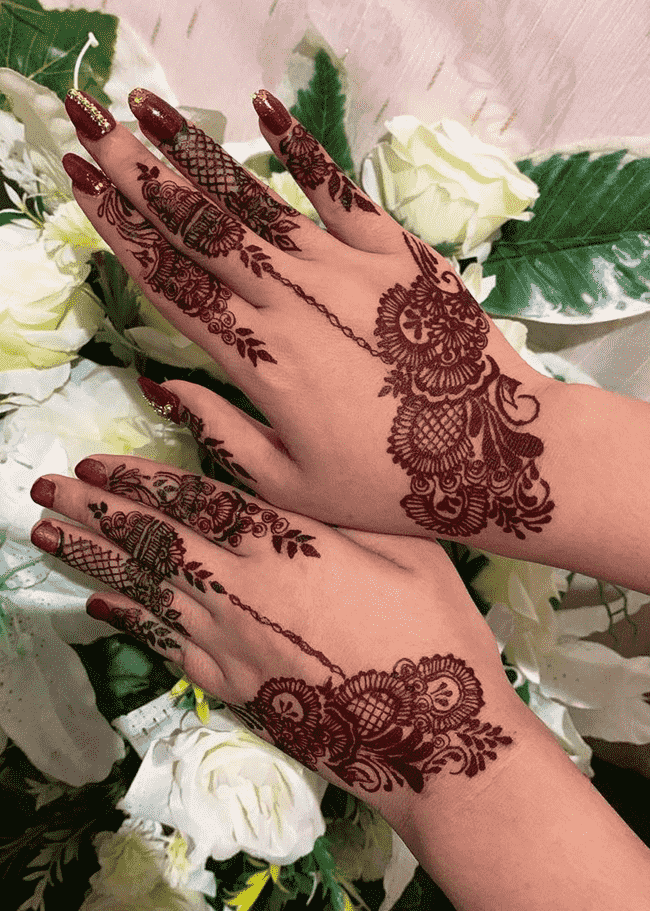 Splendid Gujranwala Henna Design